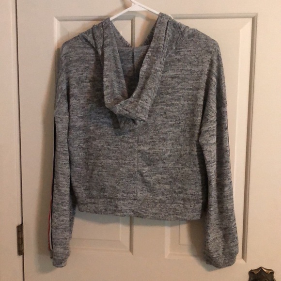 Charlotte Russe Cropped Hooded Sweatshirt - Picture 2 of 3